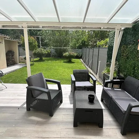 Dom wakacyjny Maison De Avec Jardin Saint-Céré