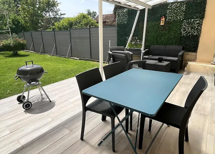 Maison De Avec Jardin بيت للعطل